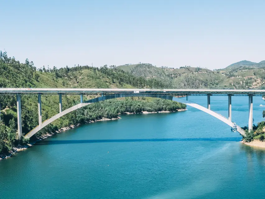 Reabilitação da Ponte sobre o Rio Zêzere  | Género Inédito