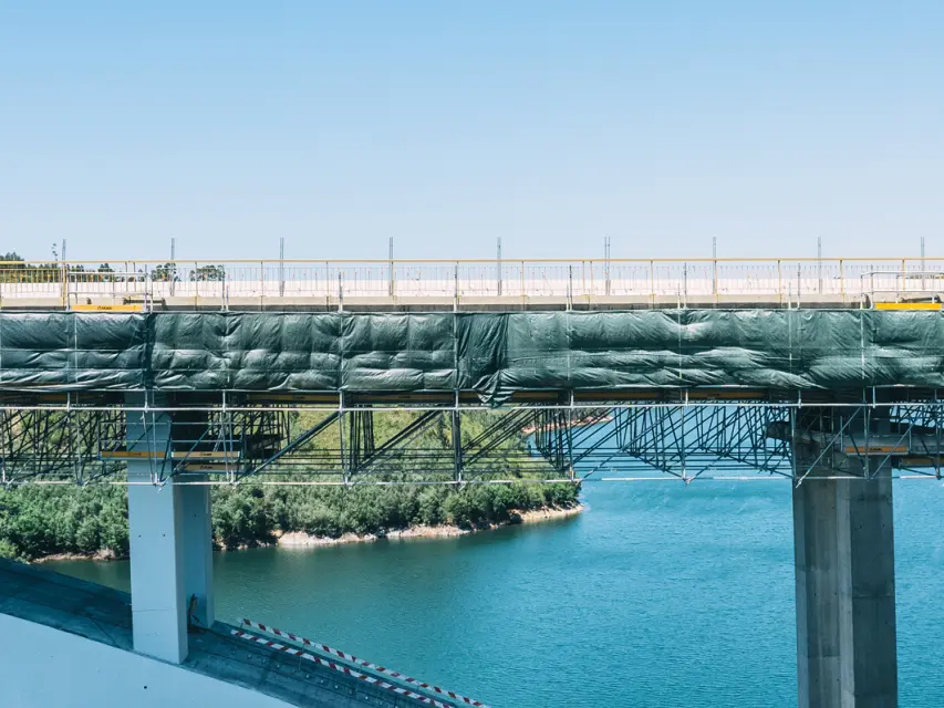Reabilitação da Ponte sobre o Rio Zêzere  | Género Inédito